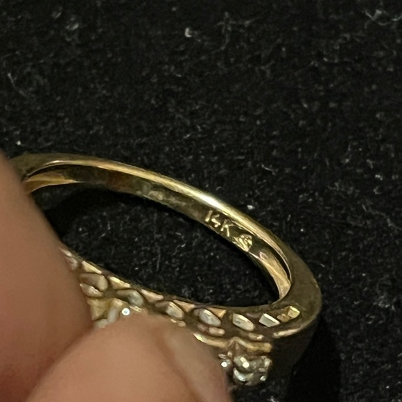Elegant Gold and Silver Diamond Ring Size 7 - Picture 6 of 17